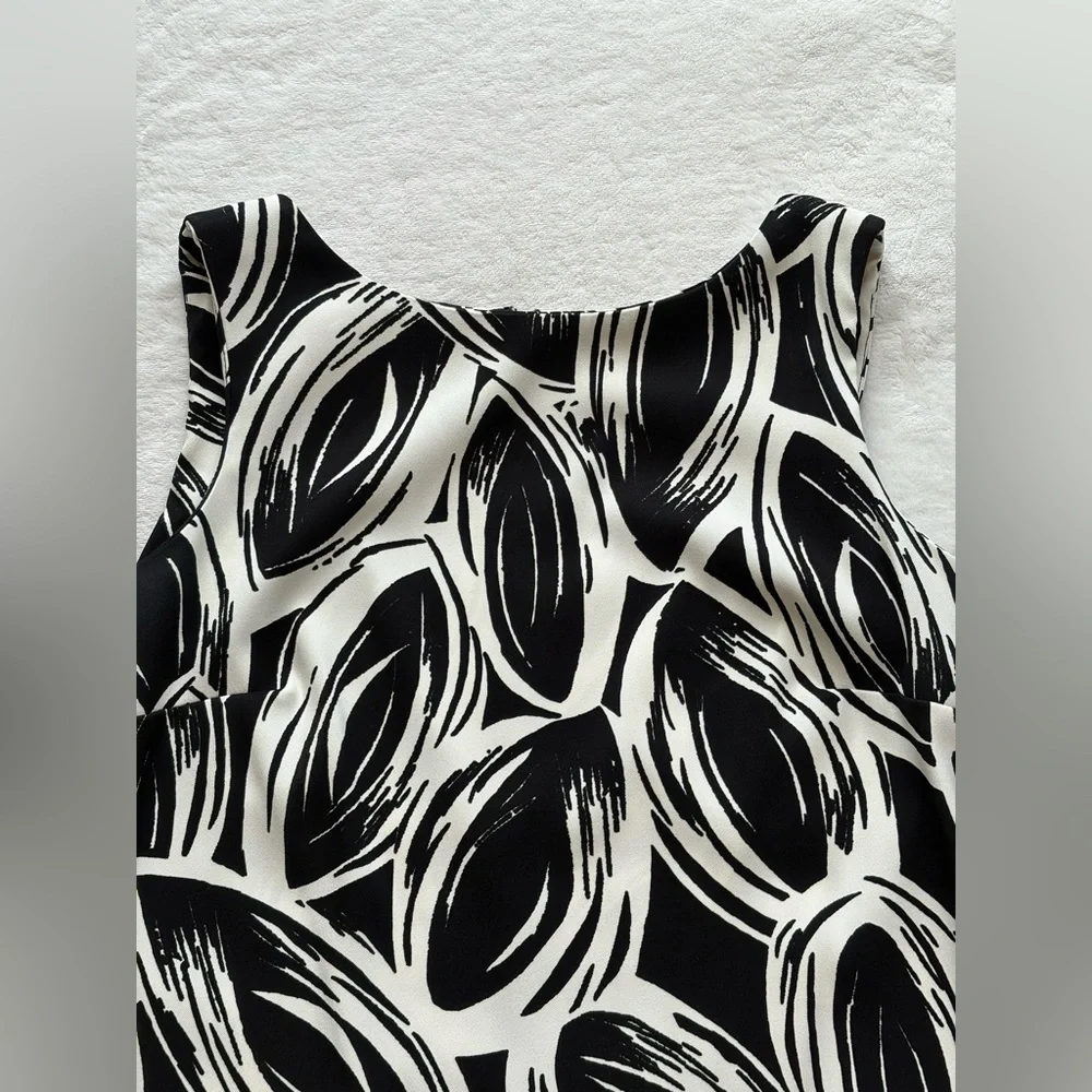 AGB - Black and White Patterned Dress - Size 8 - Picture 6 of 15